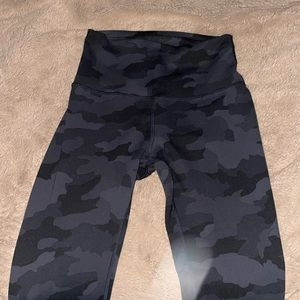 Lululemon Wunder Train High-Rise Tight 28" size 4